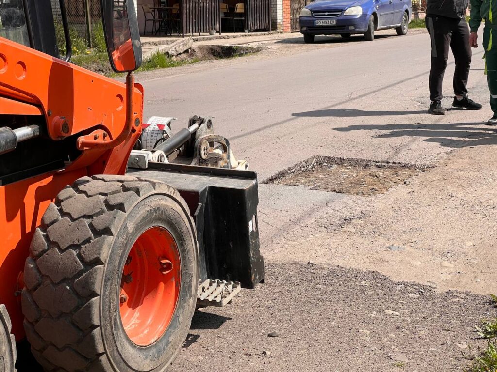 Ремонт дороги Свалява - Неліпино
