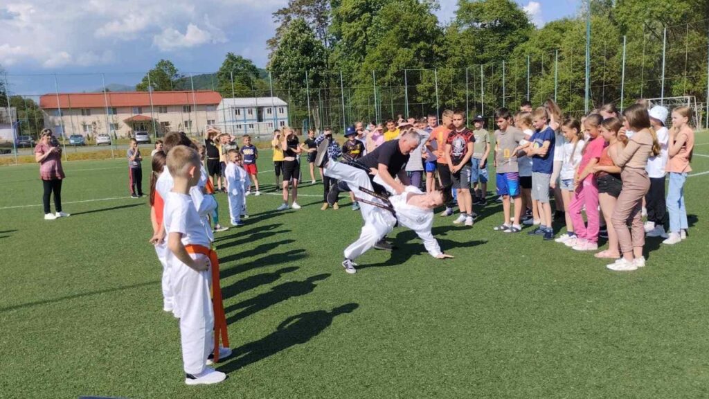 Карате у Поляні