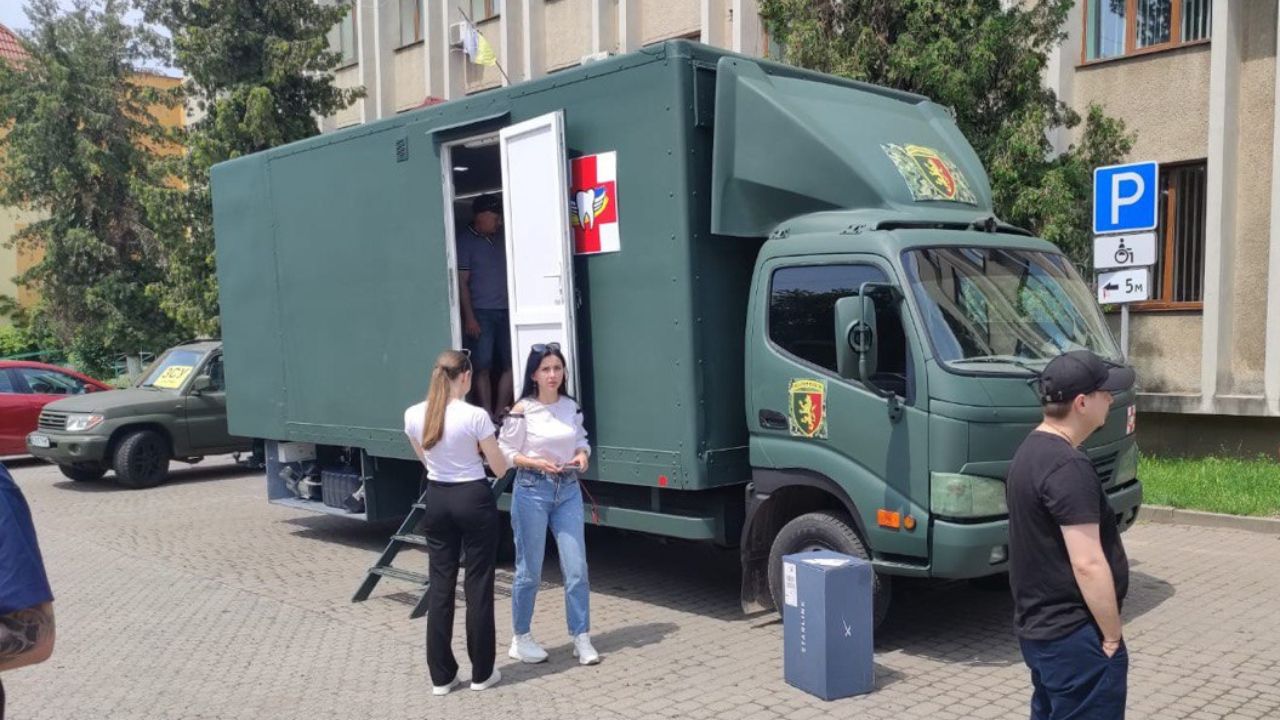 Стоматологічний мобільний комплекс