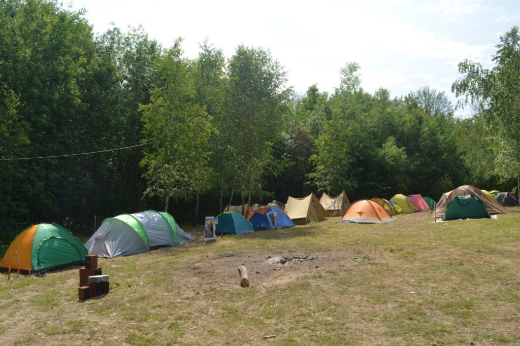 Палатки