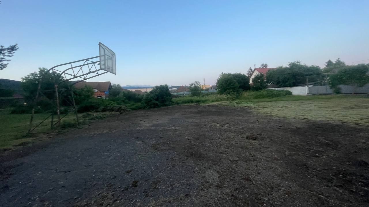 Спортивний майданчик у Сваляві