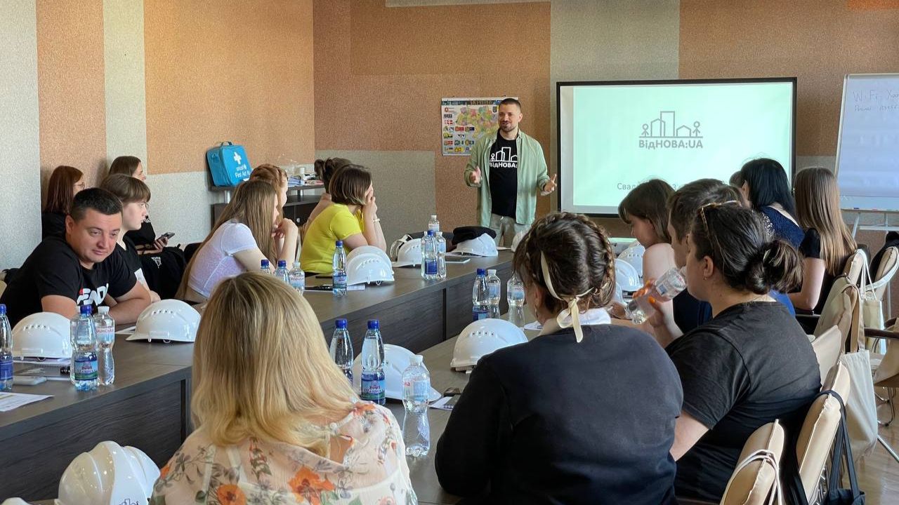 ВідНОВАUA