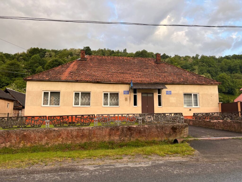 Клуб у Тибаві