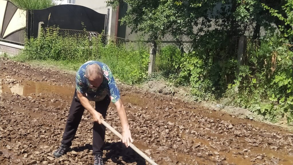 Ями на дорозі