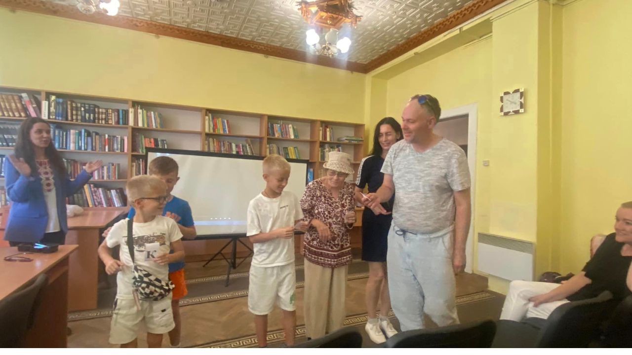 Зустріч у бібліотеці