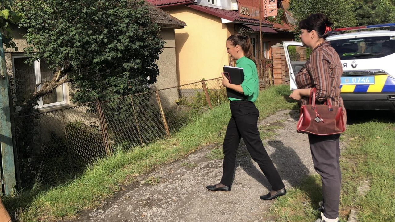 Служба у справах дітей