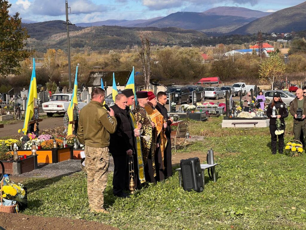 Панахида на Алеї слави у Сваляві