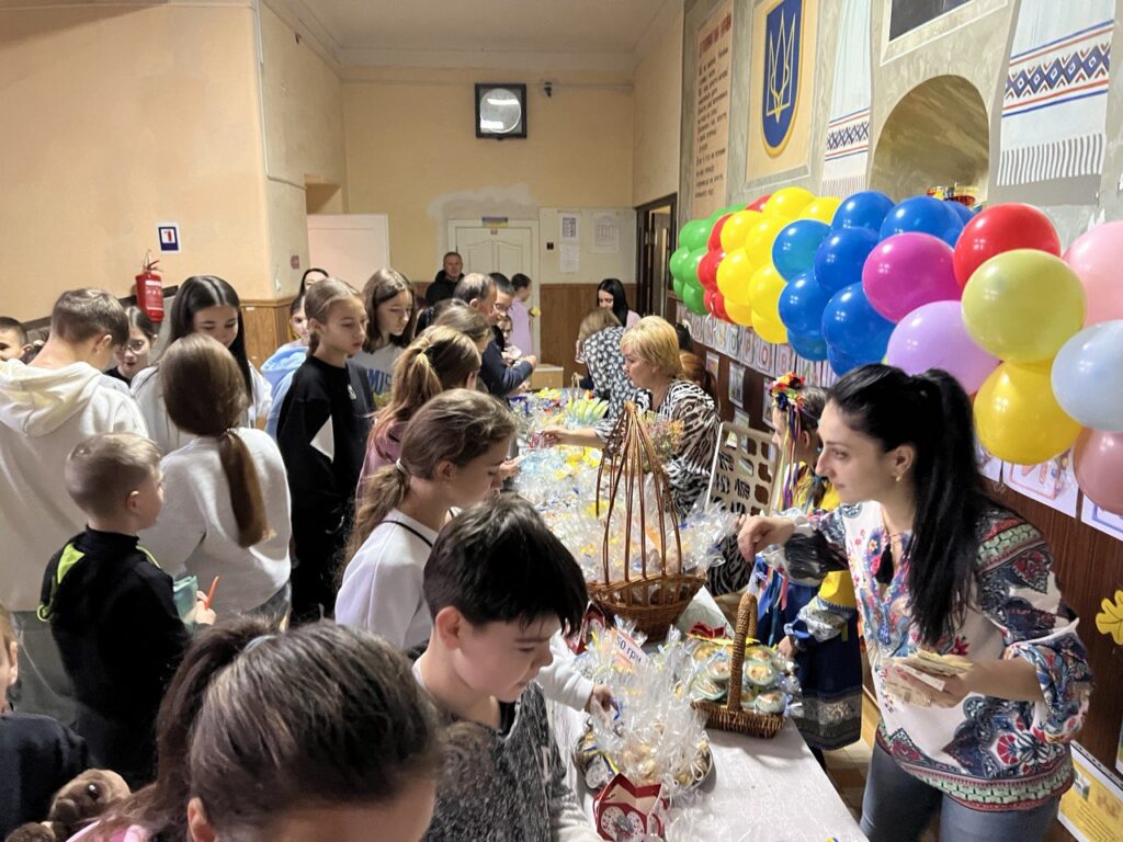 Ярмарок у школі Свалява