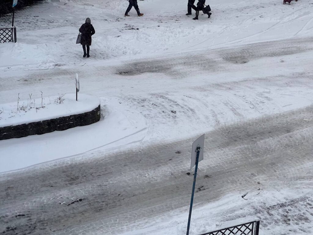 Сніг у Свалява