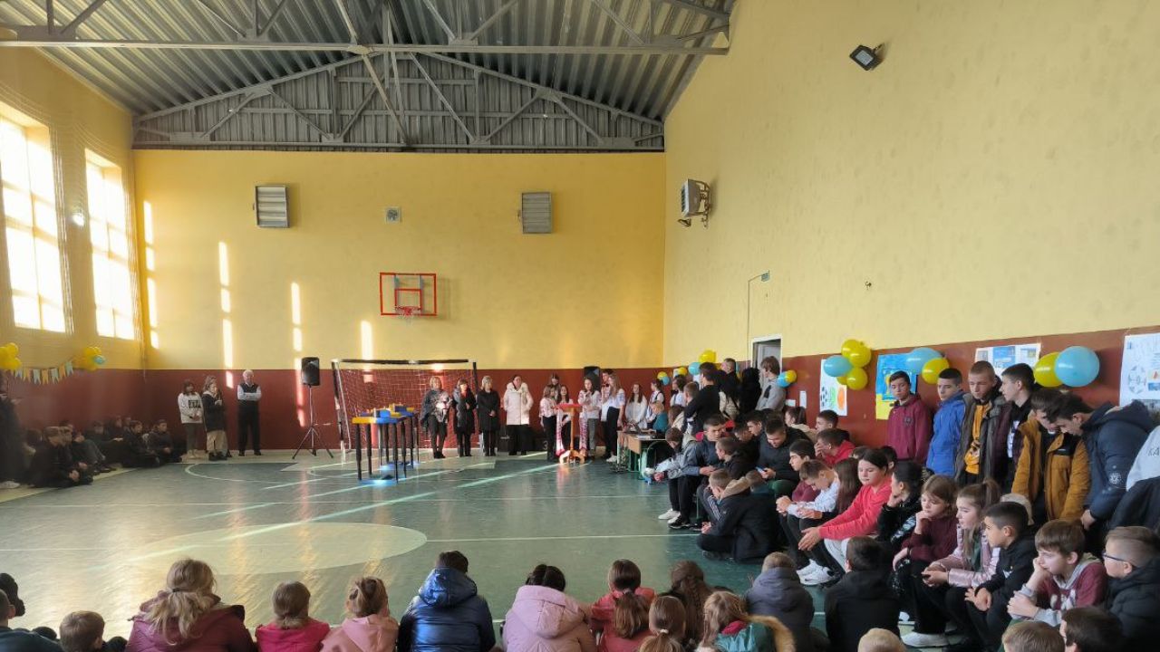 Змагання армреслінг