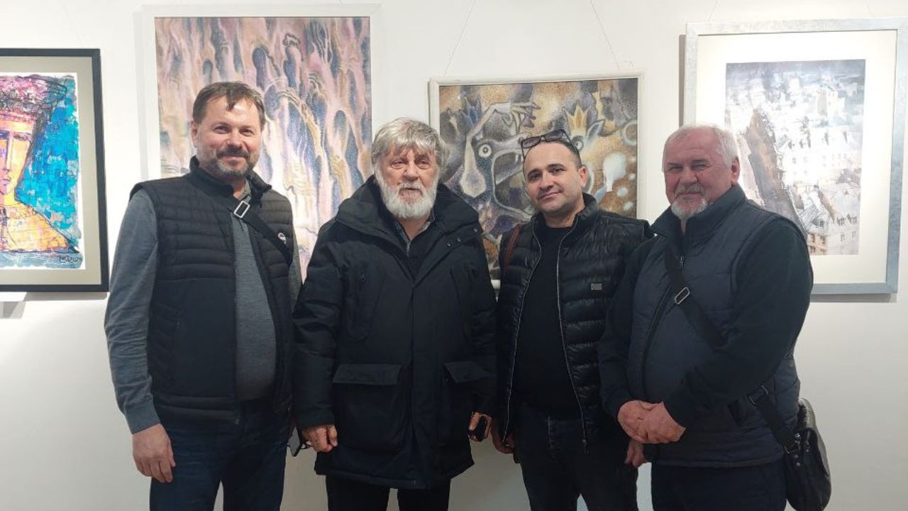 Іван Івановчик з художниками