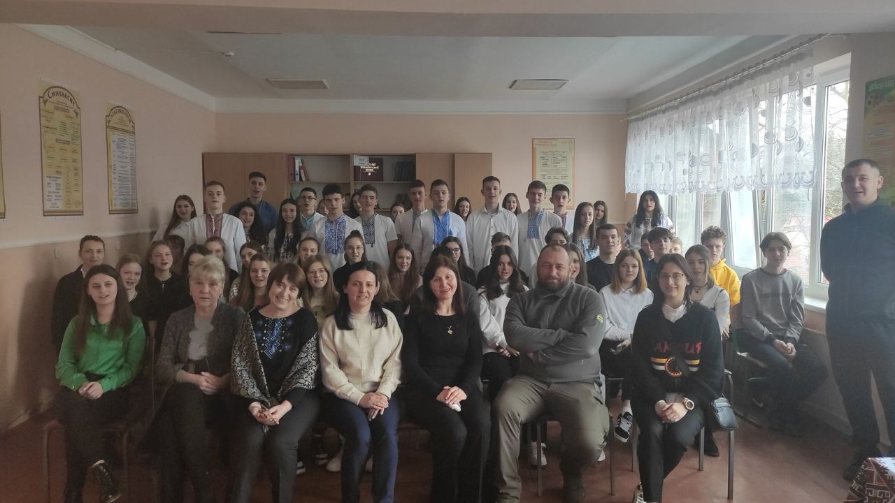 Професор з окопу у Сваляві