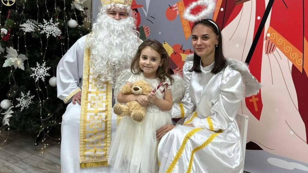 Анна Сегеді з дитиною