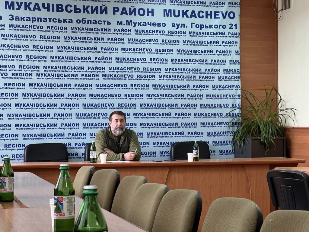 Сергій Гайдай і волонтери