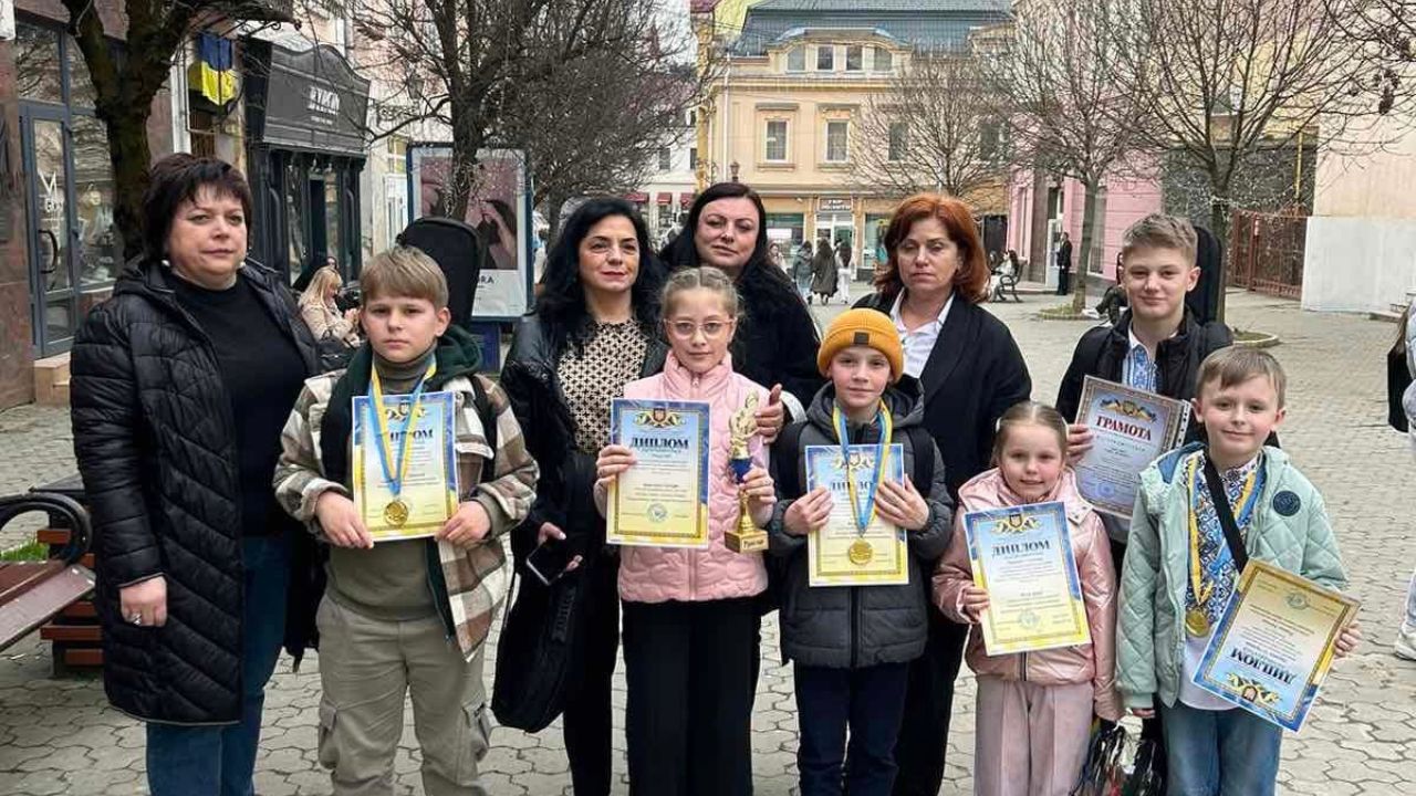 Учні школи мистецтв Свалява