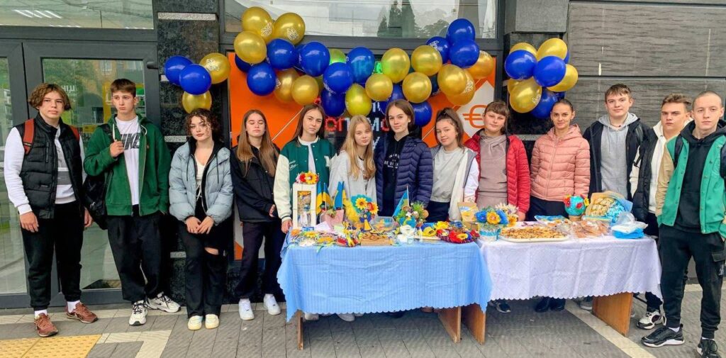 Анна Сегеді, учні школи