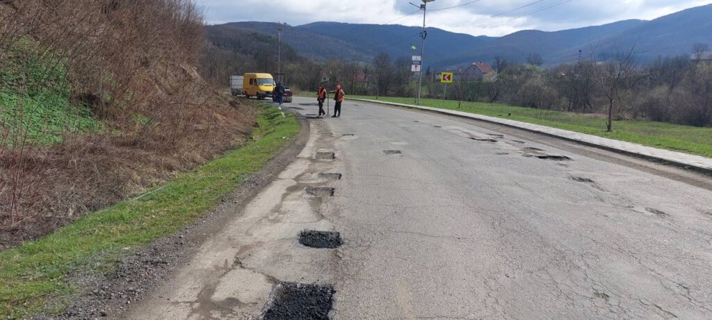 Ремонт дороги Поляна