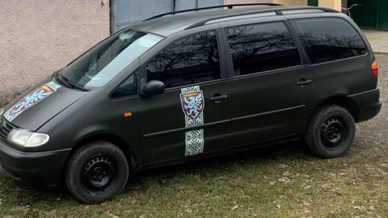 Авто для ЗСУ від свілявських волонтерів