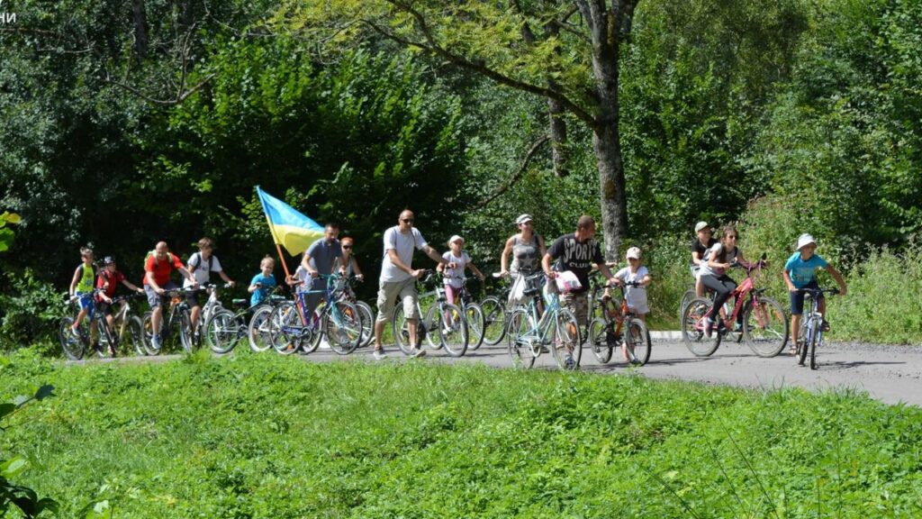 Велопробіг З молитвою за Україну Свалява-Вовчий