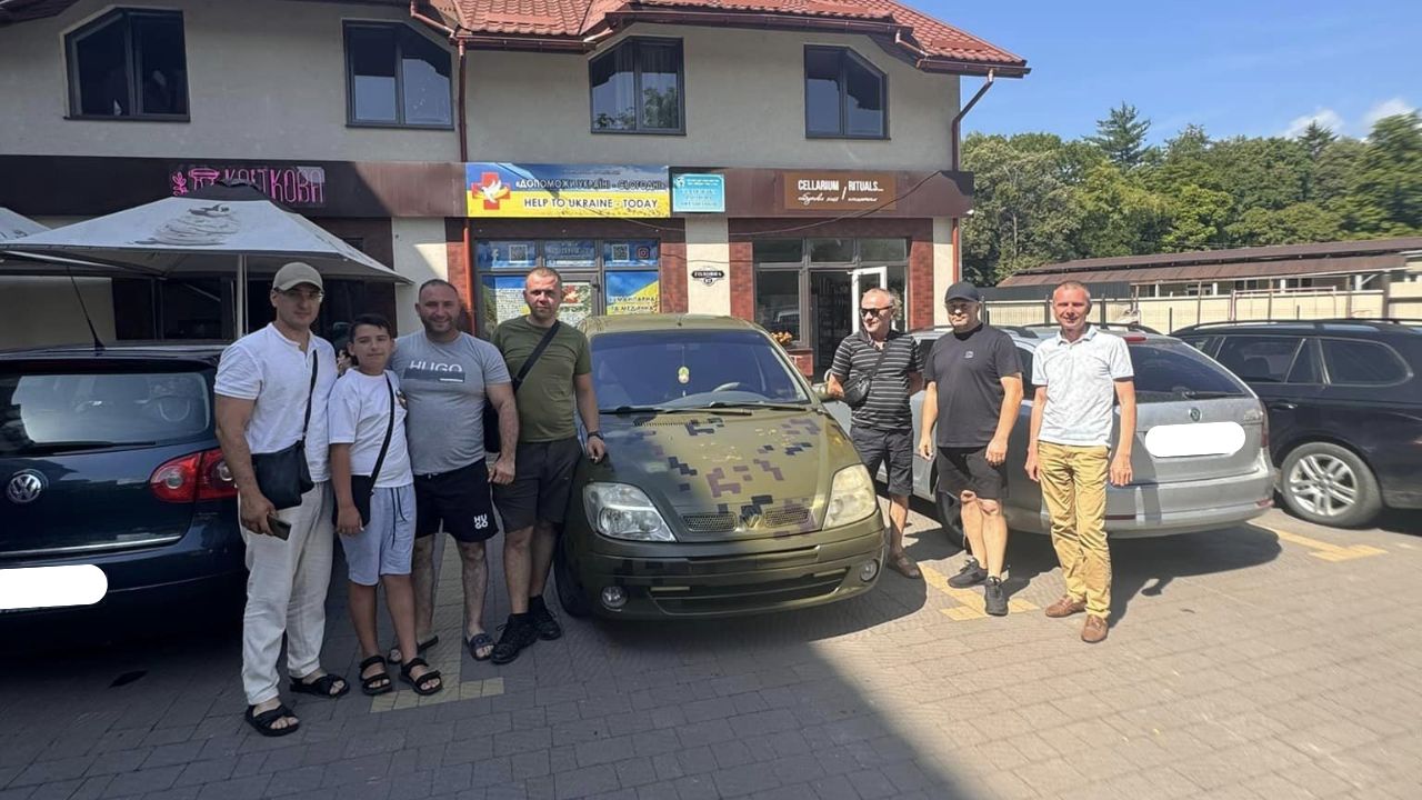Волонтери Сваляви передали авто ЗСУ