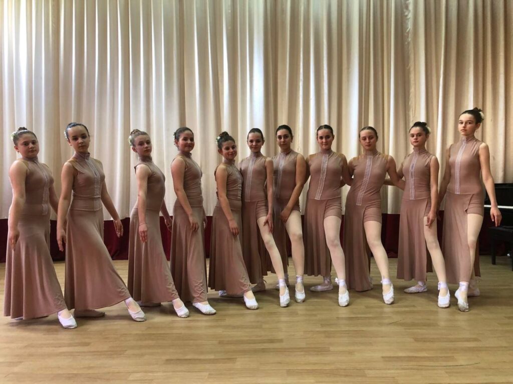 Танцюристки Полянської школи мистецтв
