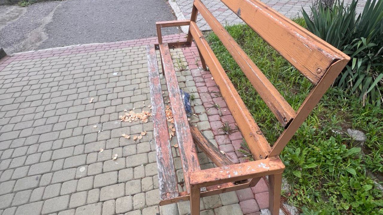 Лавиця в центрі Сваляви