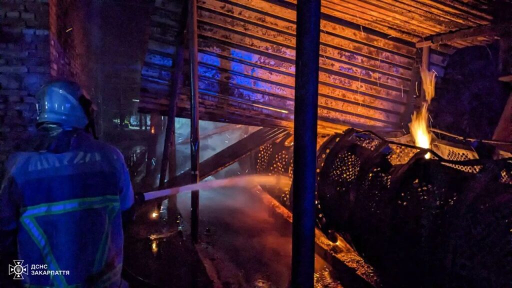 У Сваляві горіло підприємство