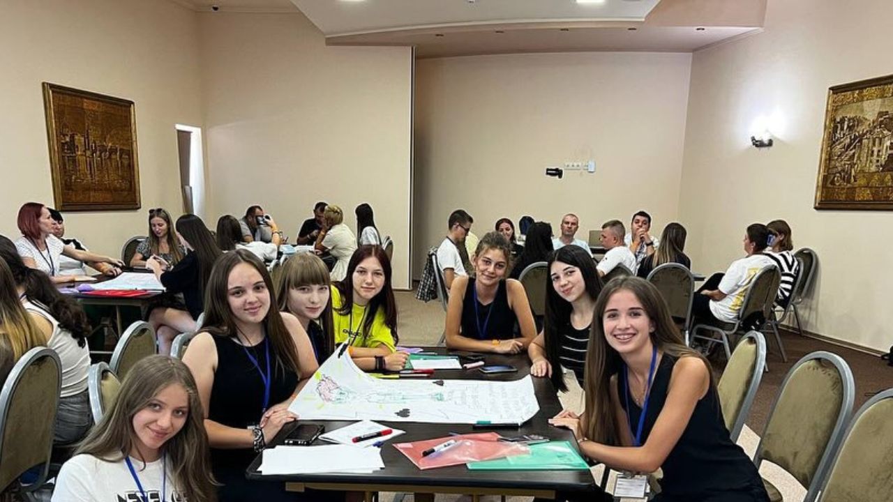 Молодіжні ради Закарпаття - Поляна