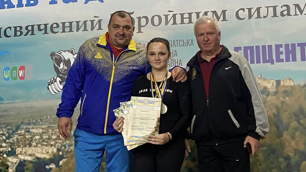 Дарина Лемак на чемпіонаті з важкої атлетики