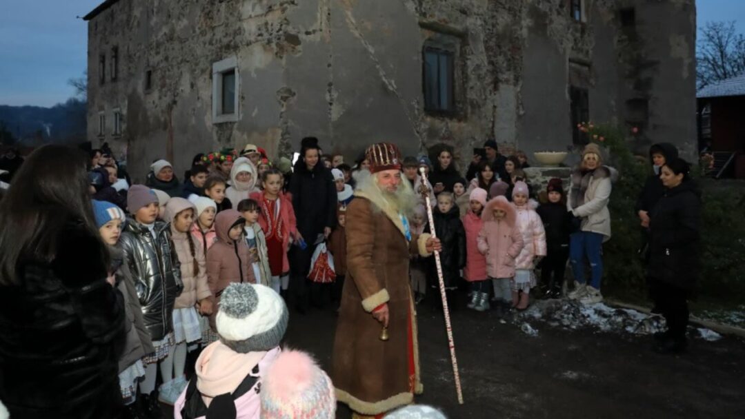 Резиденція Миколая у Чинадієві
