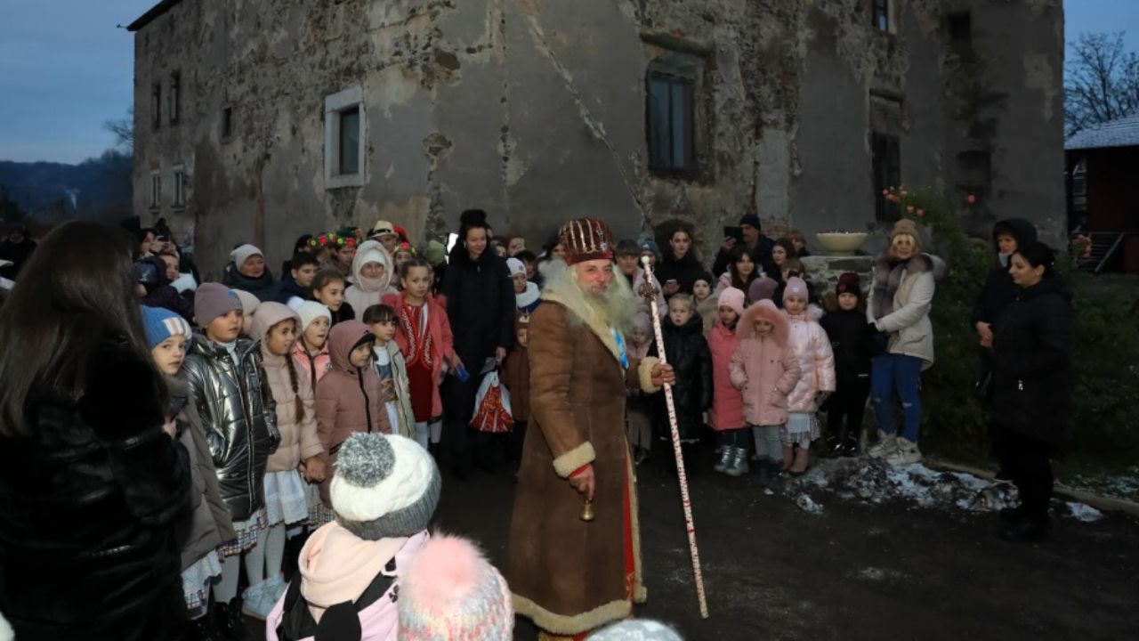 Резиденція Миколая у Чинадієві
