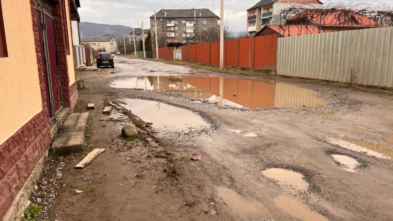 Вулиця Тацея у Сваляві