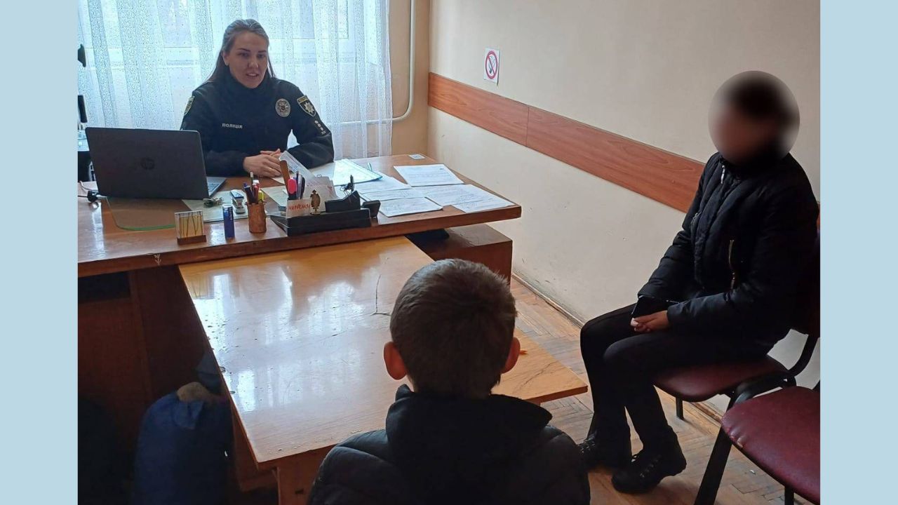 Ювенальні поліцейські Сваляви