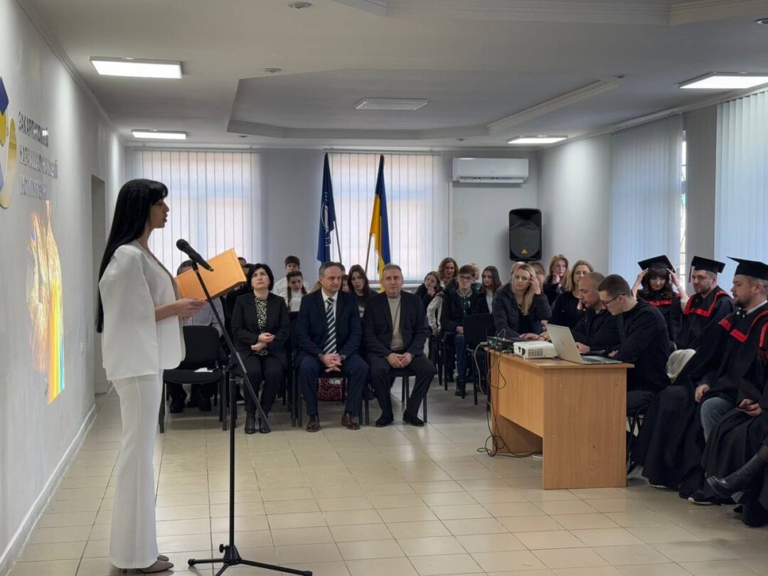 Вручення дипломів у Сваляві