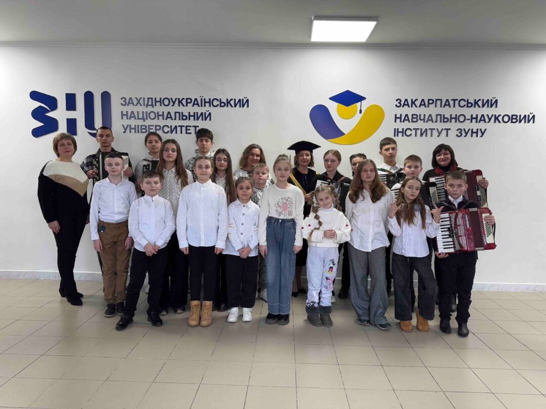 Учні Свалявської школи мистецтв