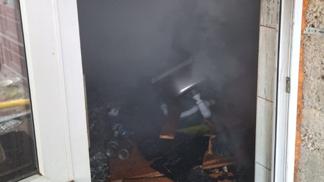 Будинок горів у Сваляві на Сонячній