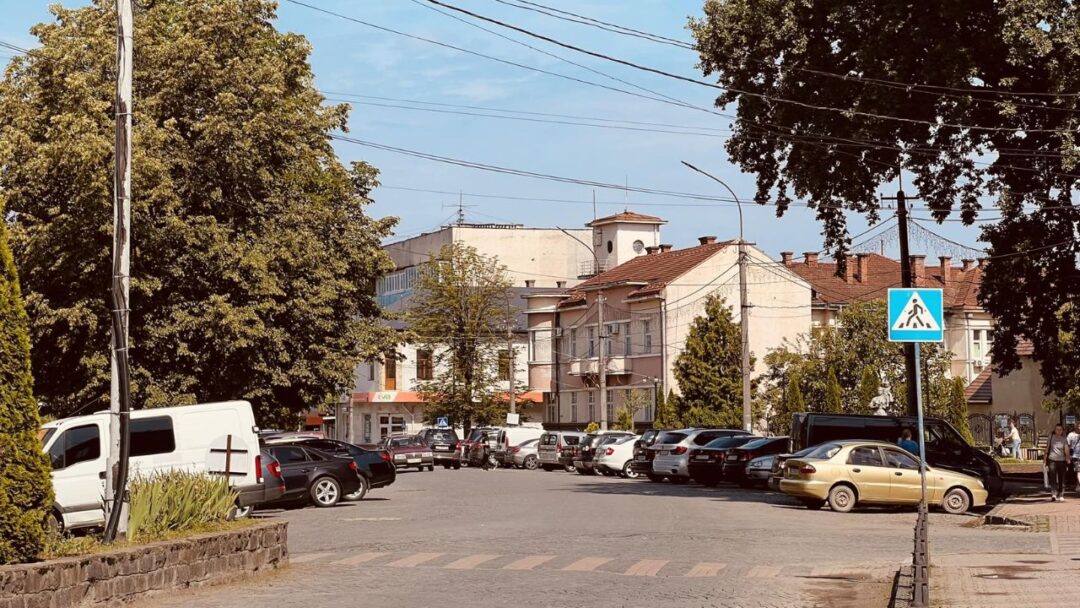 Центр Сваляви