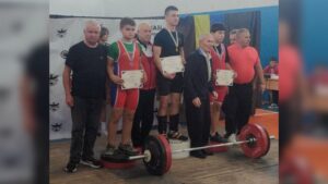 Свалявський важкоатлет на змаганнях у Іршаві